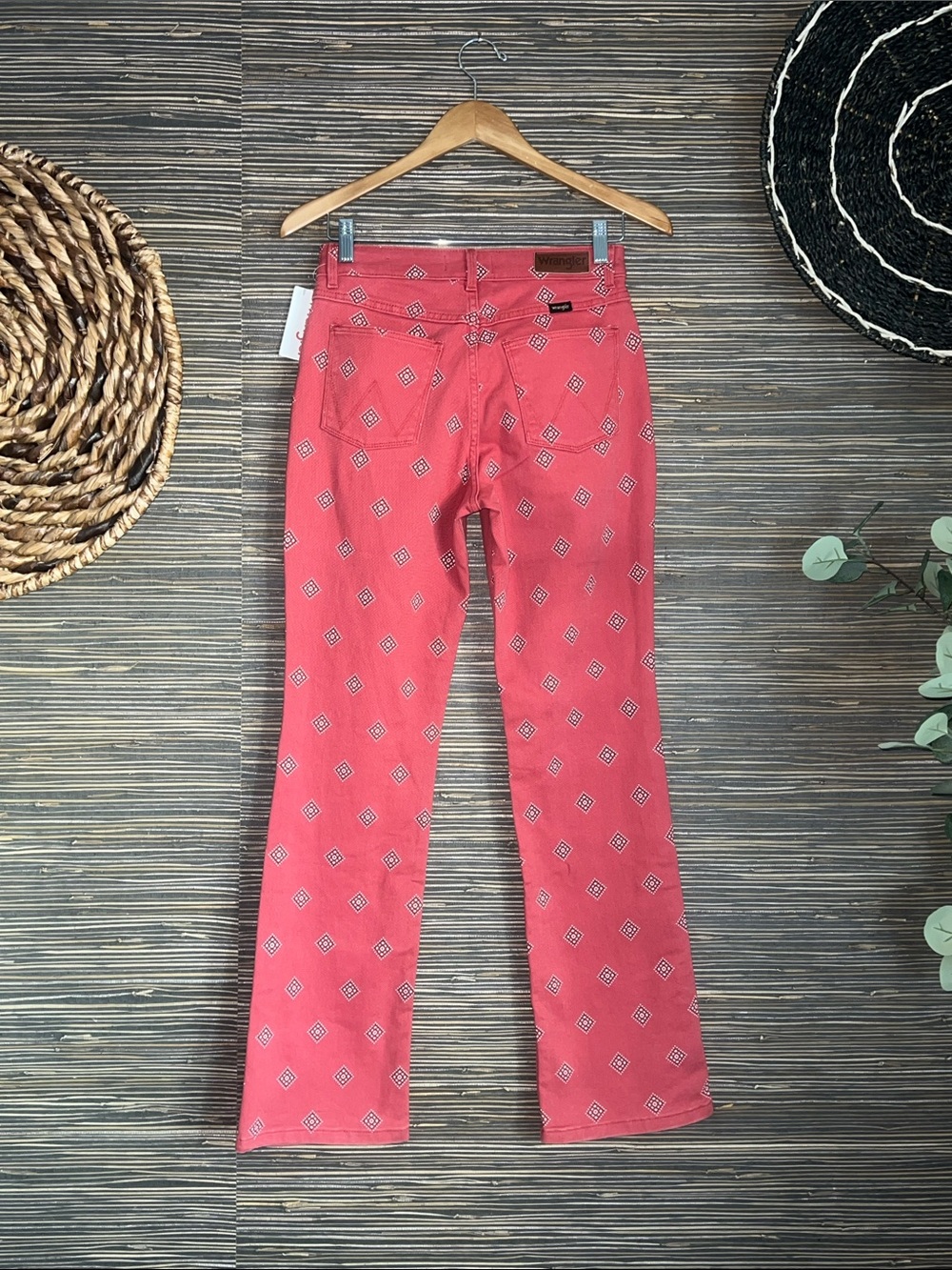 NWT Wrangler Women's High Rise Bold Boot Jean Red Diamond Bay 4/27 x 32 - Picture 7 of 17